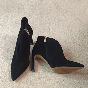 Beautiful Black Vince Camuto Boots